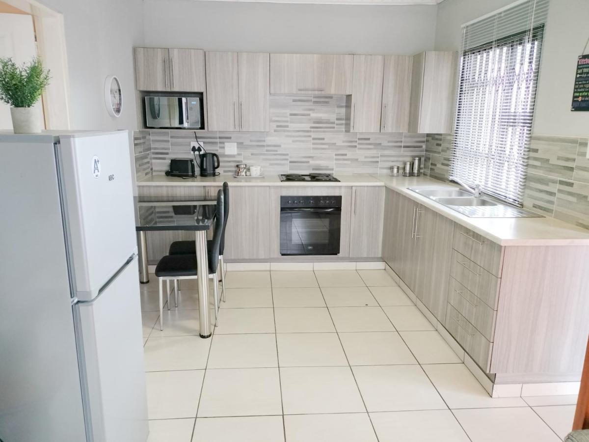 Sunrise Guesthouse Претория Экстерьер фото